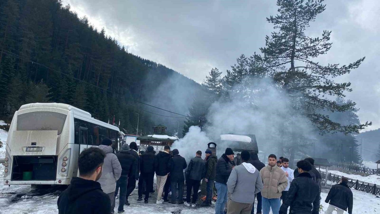 Üniversite öğrencileri karın tadını çıkardı