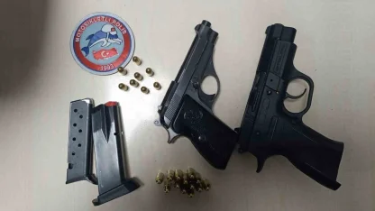 Yunus polisleri ruhsatsız silah ele geçirdi