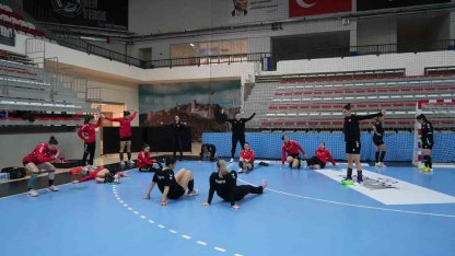 A Milli Kadın Hentbol Takımı, Çekya maçının hazırlıklarını Kastamonu’da sürdürdü