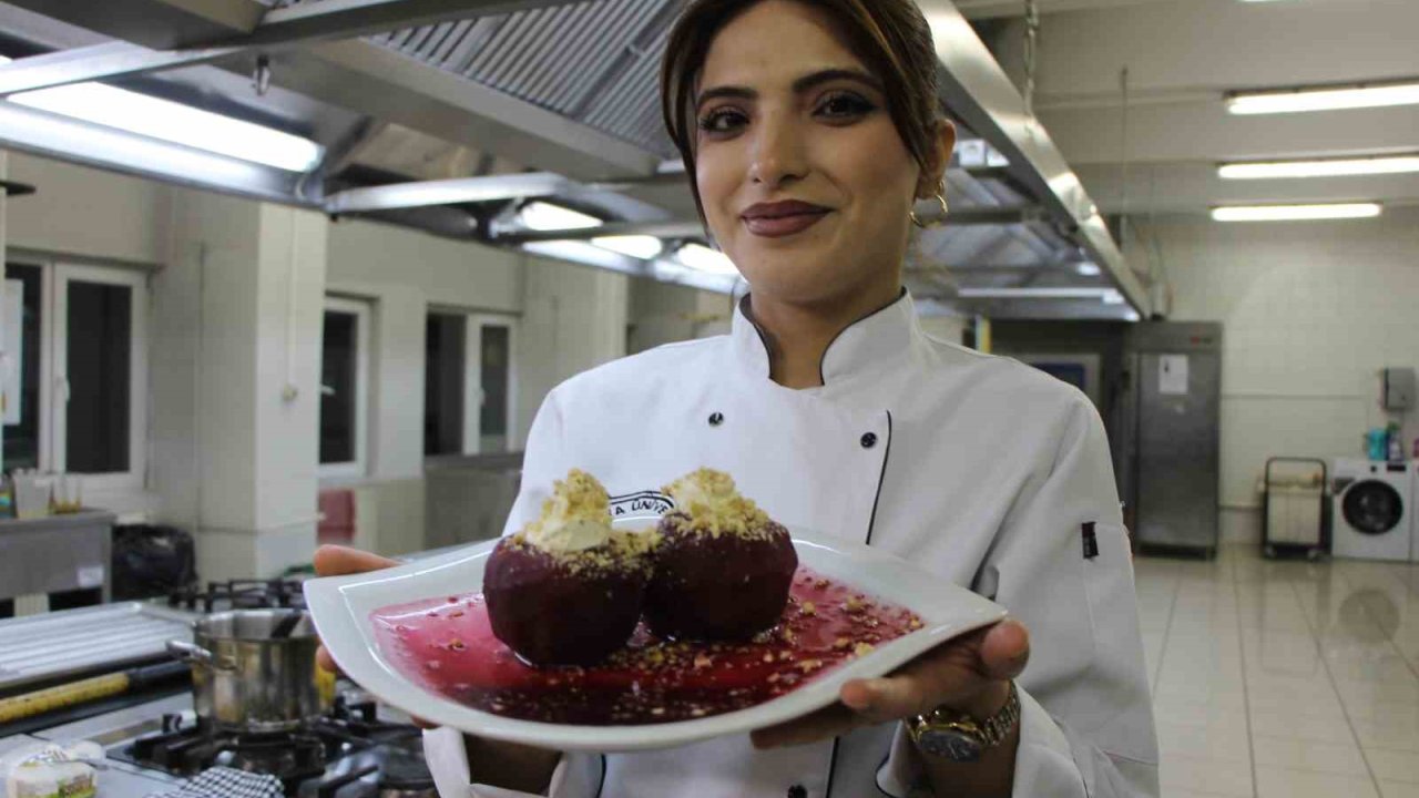 Amasya’da 2 bin yıldır yetiştirilen meyveden yapılan tatlı: Elma tatlısı