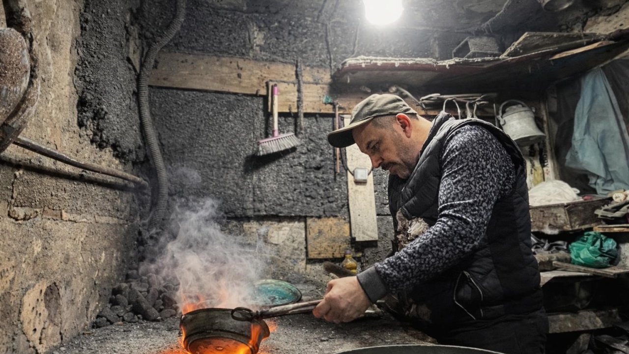 Anadolu’nun köklü mesleklerinden kalaycılık, gün geçtikçe azalıyor