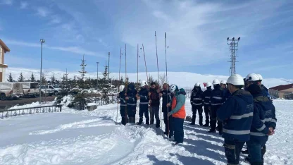 Aras Elektrik’ten zorlu doğa koşullarına karşı çığ eğitimi
