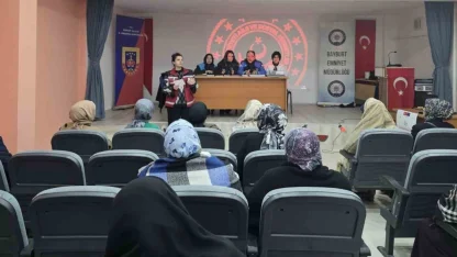 Arpalı’da ‘Birlikte Güçlü Bir Aileyiz’ projesi veli ve öğretmenlere anlatıldı