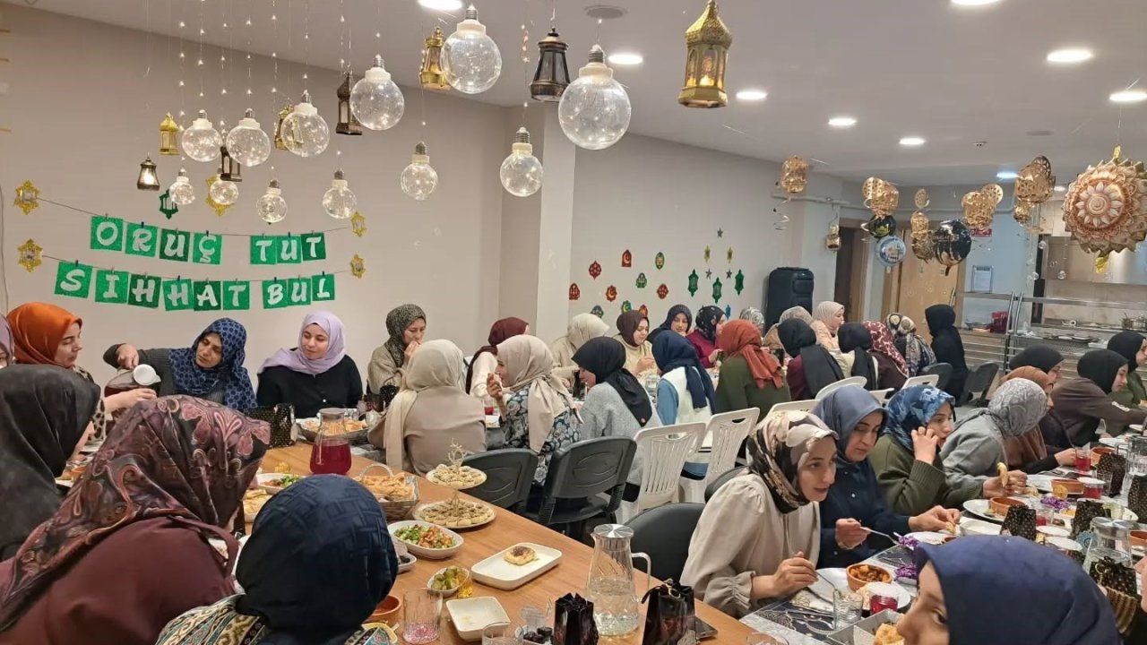 Bayburt’ta üniversite öğrencilerine yönelik iftar ve sahur programları düzenleniyor