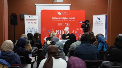 Bilim Kafe’de kadın sağlığı ve erken tanının önemi konuşuldu