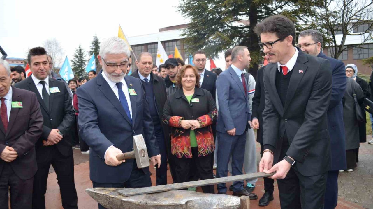 Bolu’da nevruz coşkusu: Ateş yakıldı, demir dövüldü
