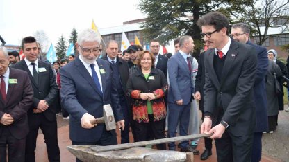 Bolu’da nevruz coşkusu: Ateş yakıldı, demir dövüldü