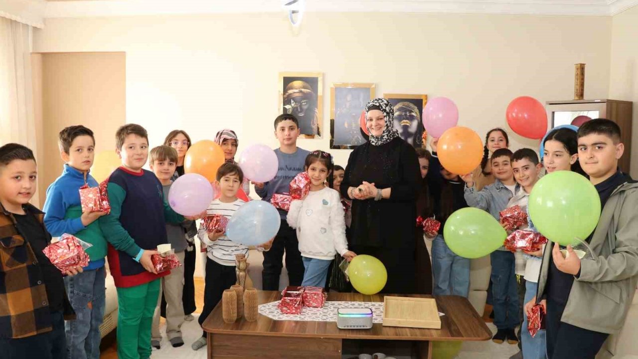 Çocuklara bayram tadında misafirlik