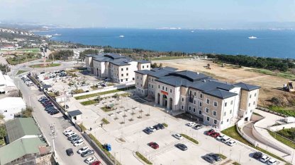 Darıca’da yeni hükümet konağı ve belediye binası hizmete başladı