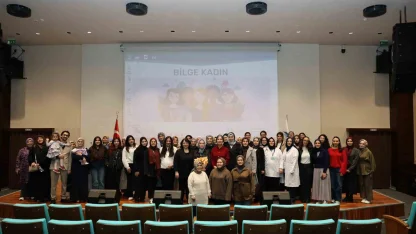 Düzce Üniversitesi’nde "Bilge Kadın" temalı konferans