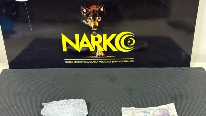 Düzce’de 2 zehir tacirine polis operasyonu