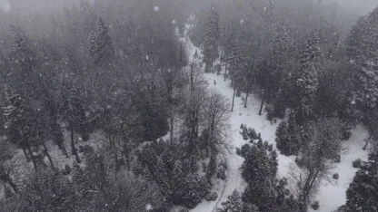 Düzce’nin yüksek kesimlerinde kar kalınlığı 1 metreyi buldu