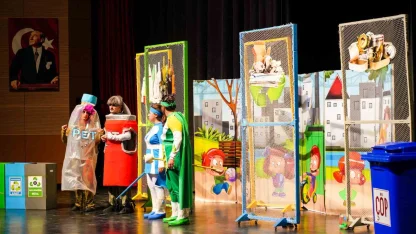 Erbaa’da çocuklara sıfır atık bilinci tiyatro ile anlatıldı