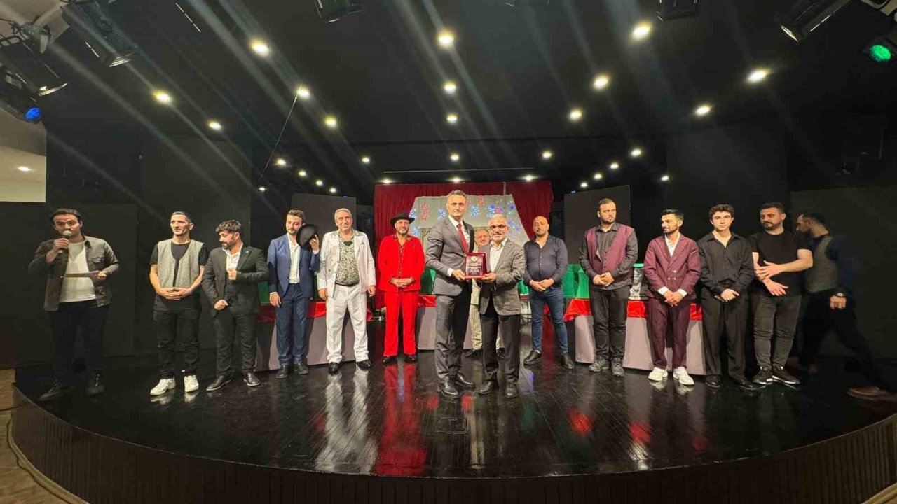 Erzurum Büyükşehir Belediyesi Şehir Tiyatroları, Trabzon Erol Günaydın Tiyatro Festivali’nde