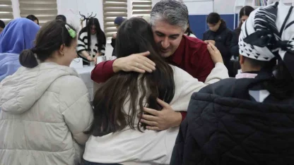 Erzurum’da bayram sevinci: Çocuk evlerinde anlamlı buluşma