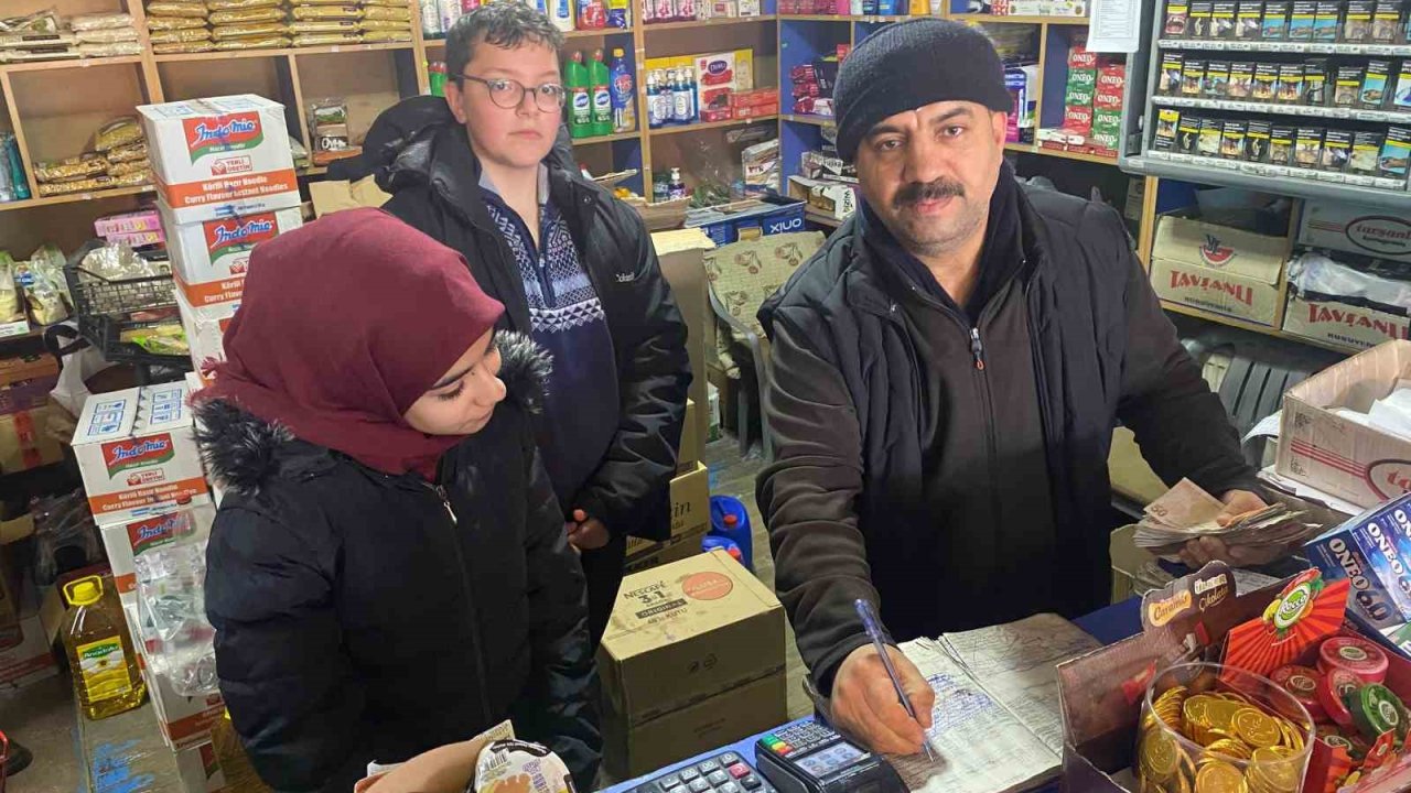 Erzurum’da öğrenciler "Zimem Defteri" geleneğini sürdürüyor