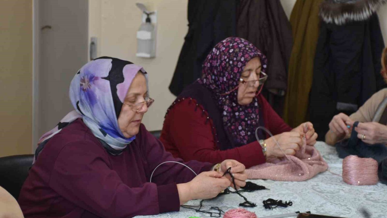 Evden çıkıp üretime katılıyorlar