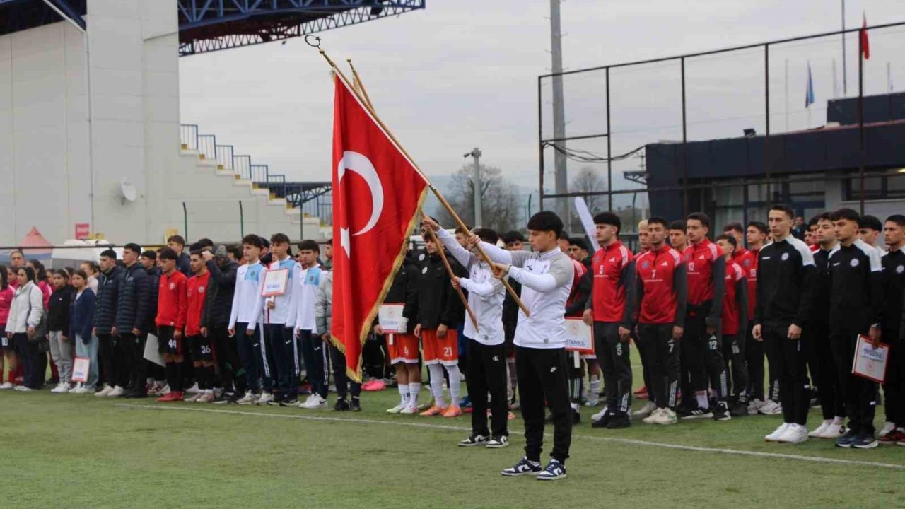 Futbol gurup müsabakaları Düzce’de başladı