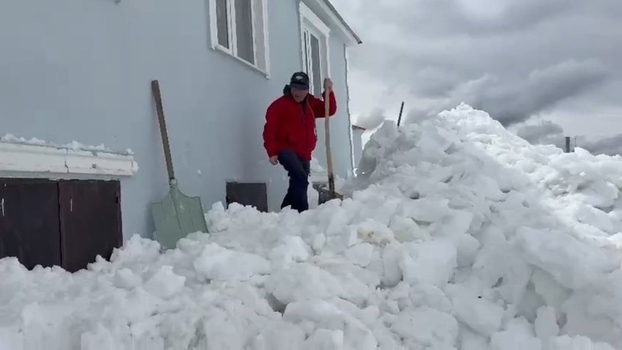Gümüşhane’de akılalmaz olay: Ayılar bu kez kapıdan değil pencereden girdi