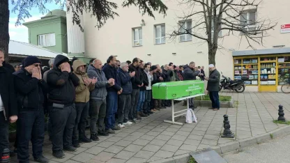 Halı sahada kalp krizi geçirerek vefat eden Murat Kasapoğlu son yolculuğuna uğurlandı