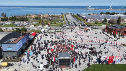 İstiklal Meydanı’na görkemli açılış