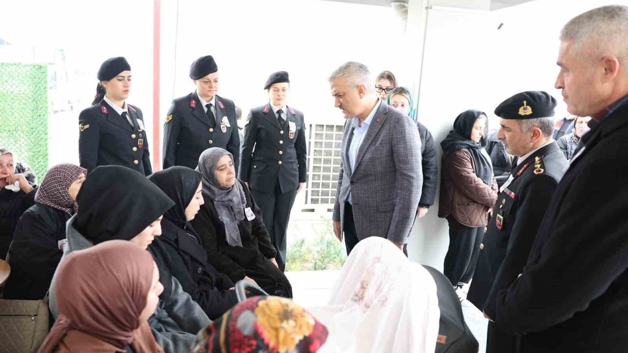 Kalp krizi geçiren uzman çavuş toprağa verildi