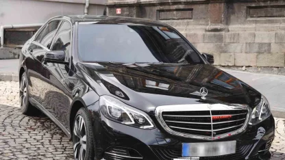 Kars Belediyesine Azerbaycan’dan anlamlı destek: Makam aracı hediye edildi