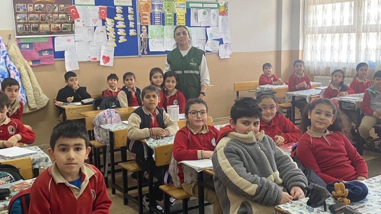 Kars’ta "Benim Kulübüm Yeşilay" etkinliği miniklerle buluştu