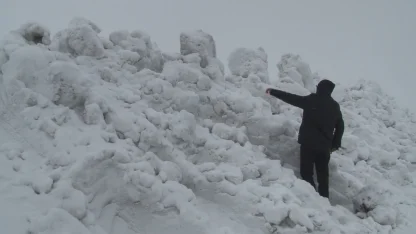 Kars’ta Mart sonunda kış geri döndü: Boğatepe Geçidi ve köyler kar altında