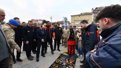 Kastamonu’da arama ve kurtarma ekiplerinin kullandığı malzemeler sergilendi