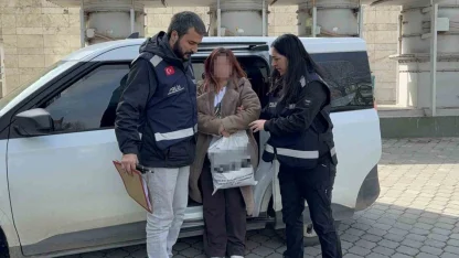 Kıskançlık yüzünden komşusunu yüzünden bıçaklayan kadına adli kontrol