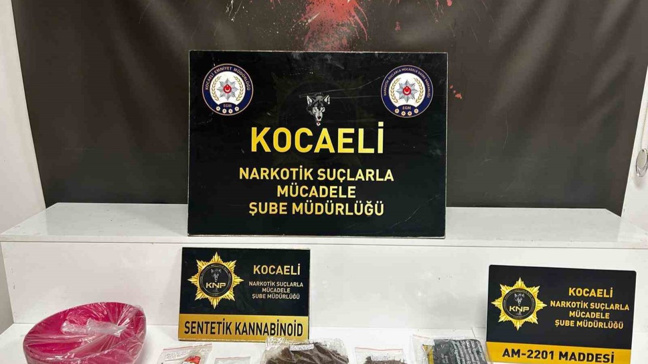 Kocaeli’de 4 bin 920 adet uyuşturucu hap ele geçirildi