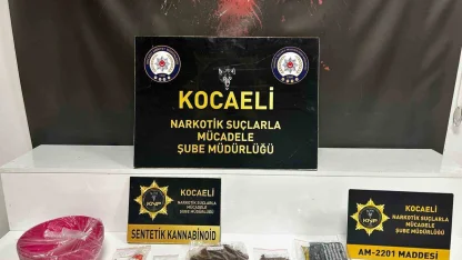 Kocaeli’de 4 bin 920 adet uyuşturucu hap ele geçirildi