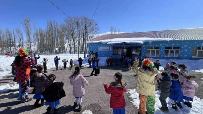 ’Merkez Her Yerde’ projesi kapsamında köy okulunda etkinlik düzenlendi