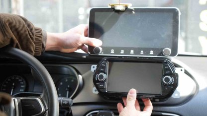 Multimedya ekran işleri düşürdü, APP plaka ise artırdı