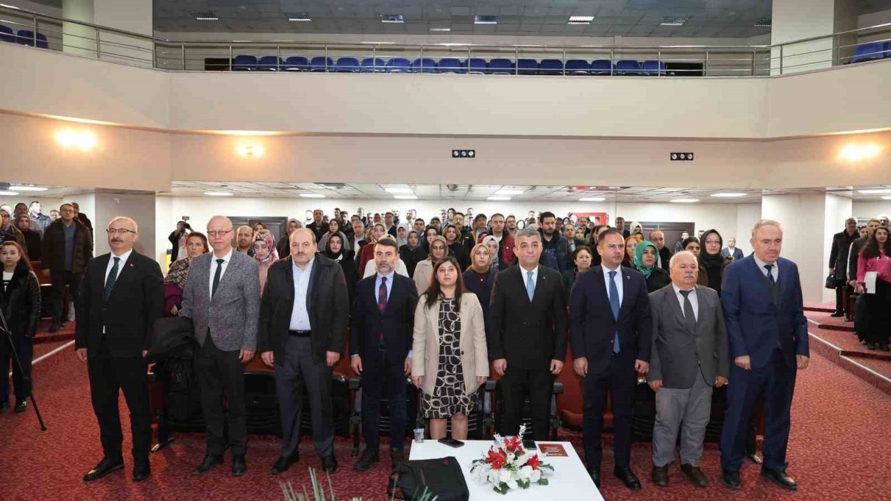 Öğretmenlere "Güvenli Gelecek İçin Dijital Okuryazarlık" bilgilendirmesi