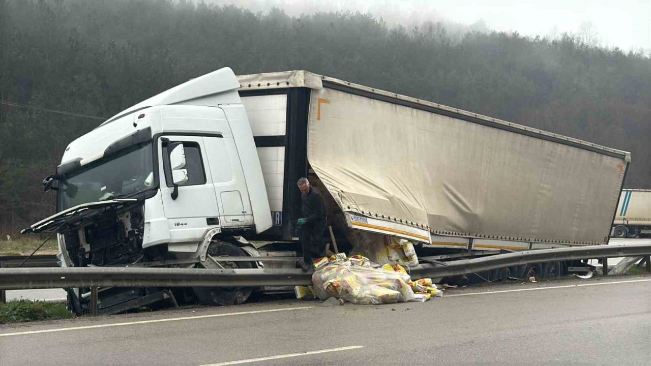 Park halindeki tır kendi kendine hareket etti: Faciadan dönüldü