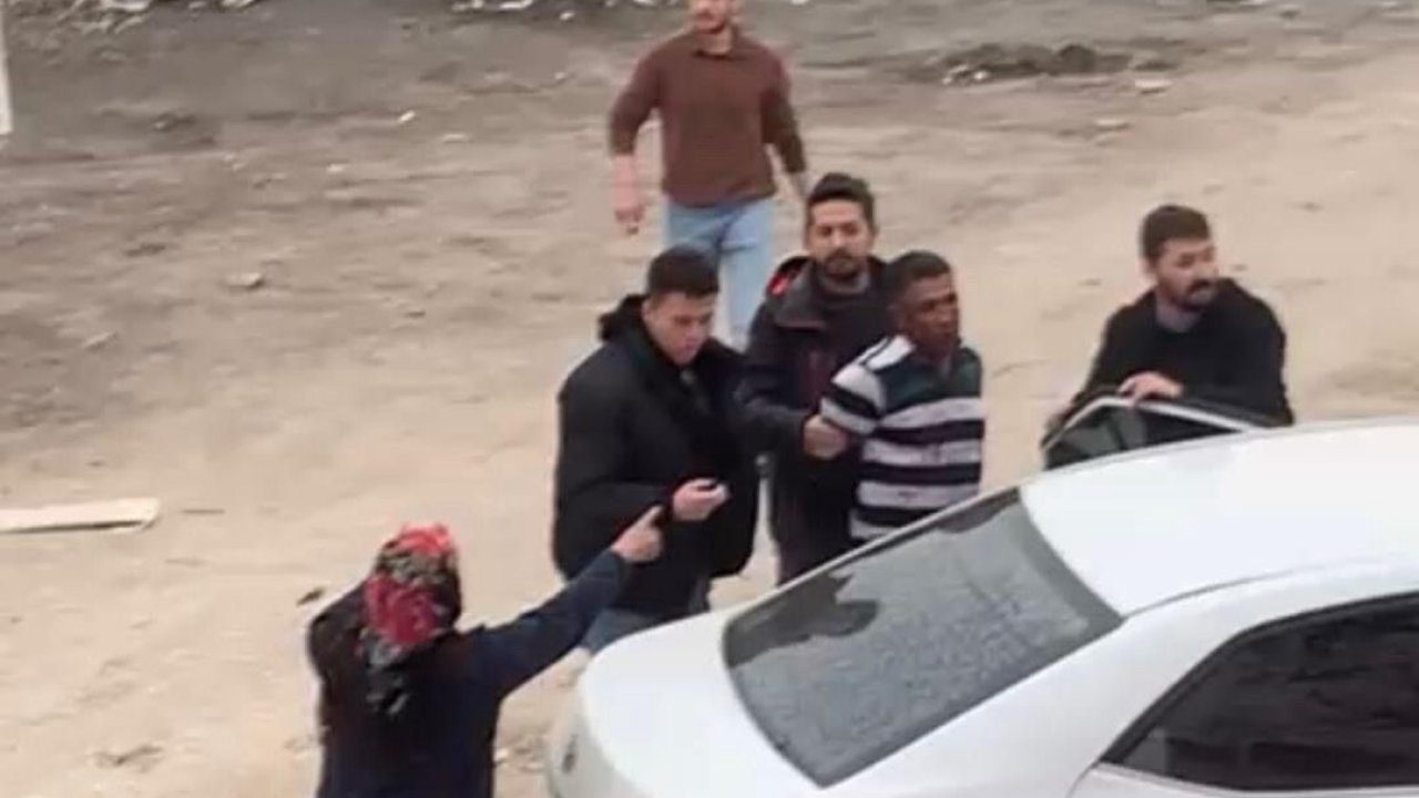 Sakarya’da hareketli dakikalar: Firariyi vermemek için polise direndiler