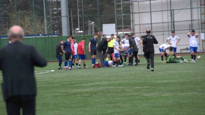 Sakatlanan takım arkadaşlarına üzüldüler, oyuna devam edemediler