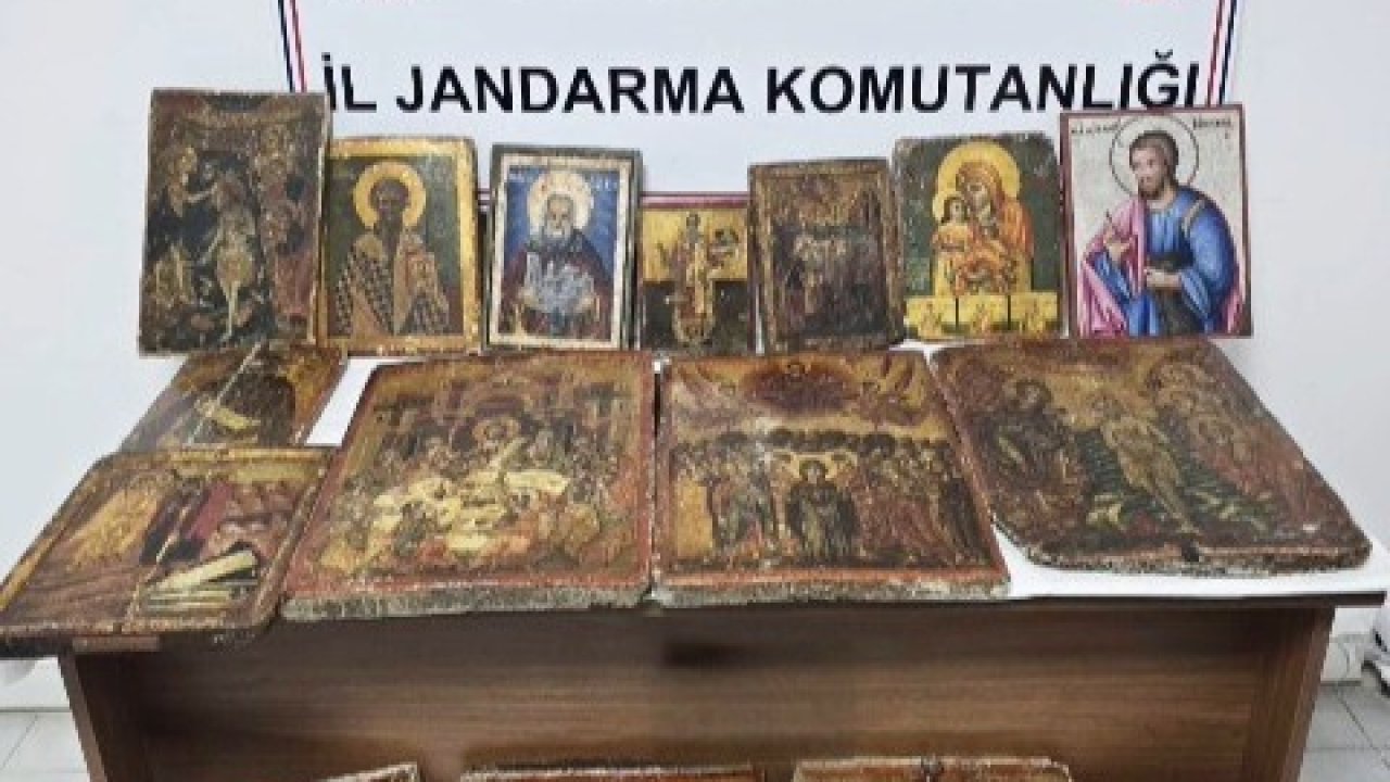 Samsun’da 18. yüzyıla ait tablolar ele geçirildi: 1 gözaltı