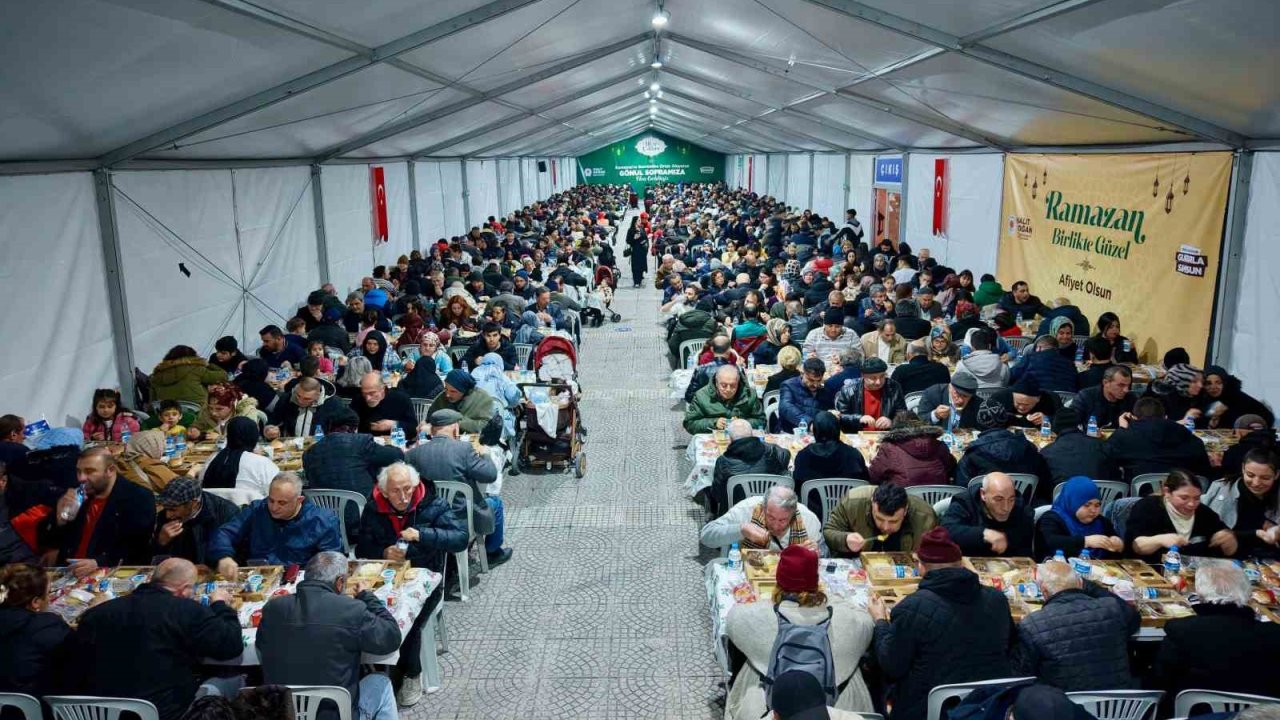 Samsun’da her gün 15 bin kişilik iftar sofrası kuruluyor