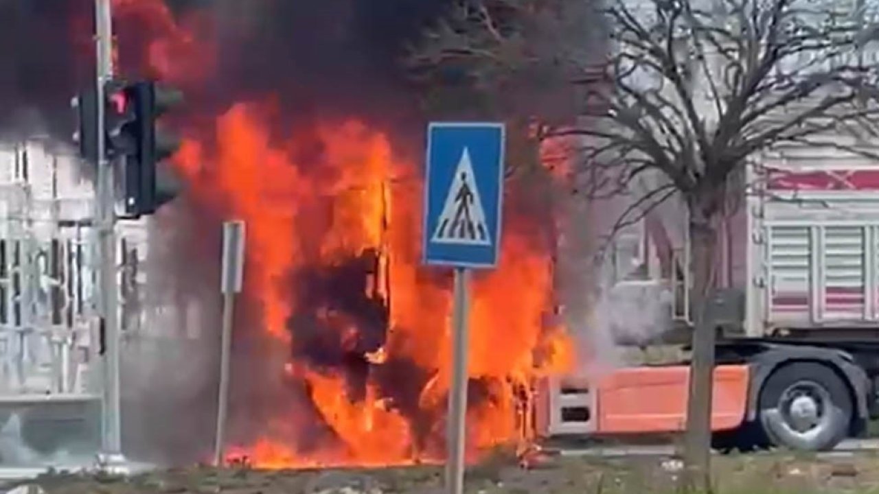 Samsun’da seyir halindeki tırın kupası alevlere teslim oldu