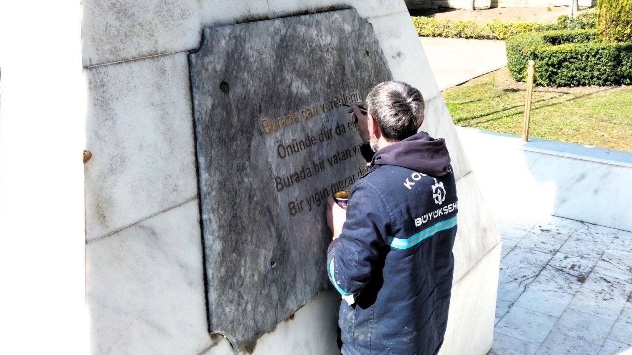 Şehitlikler 18 Mart’a hazırlanıyor