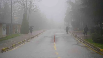 Sis ve yağmur etkili oldu: Kampüste görüş azaldı