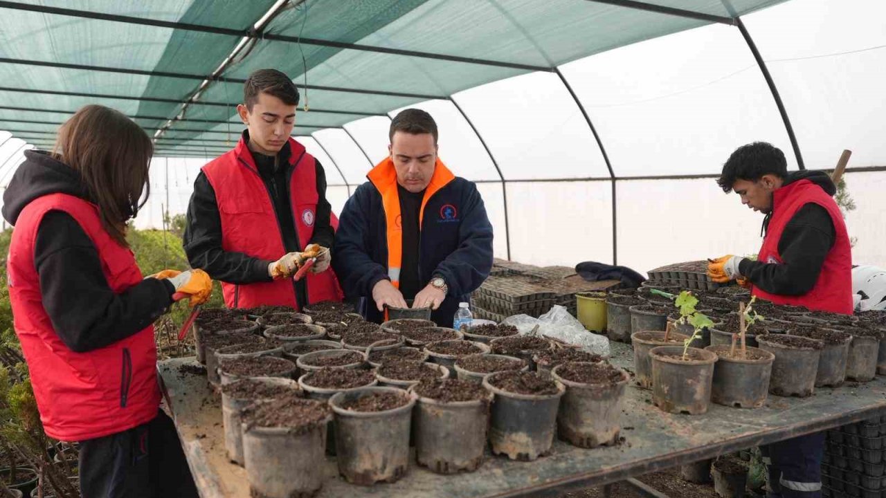 Tarım Akademisi’nden tarımsal kalkınmaya destek: Öğrenciler öğrendiklerini sahada uyguluyor