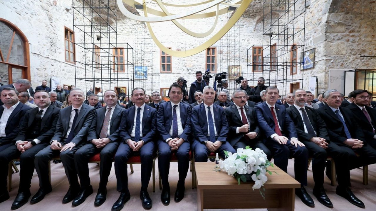 Ticaret Bakanı Bolat: "Barış yanlısı, dünyada oyun kuruculuğu ve barış tesis etmekle uğraşan Türkiye bir yıldız gibi parlıyor"