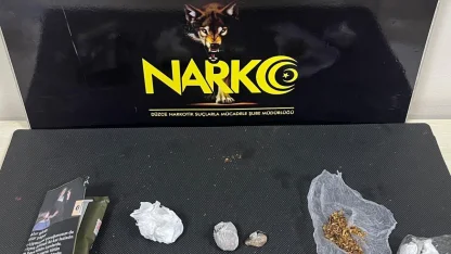 Uyuşturucu satıcısı 2 kişi tutuklandı