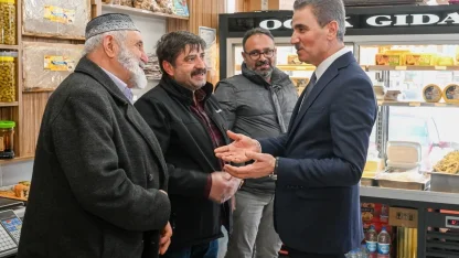 Vali Abuş esnafı dinledi