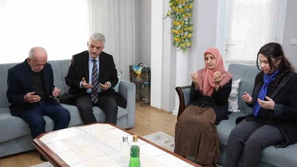 Vali Makas şehit ailelerini yalnız bırakmıyor