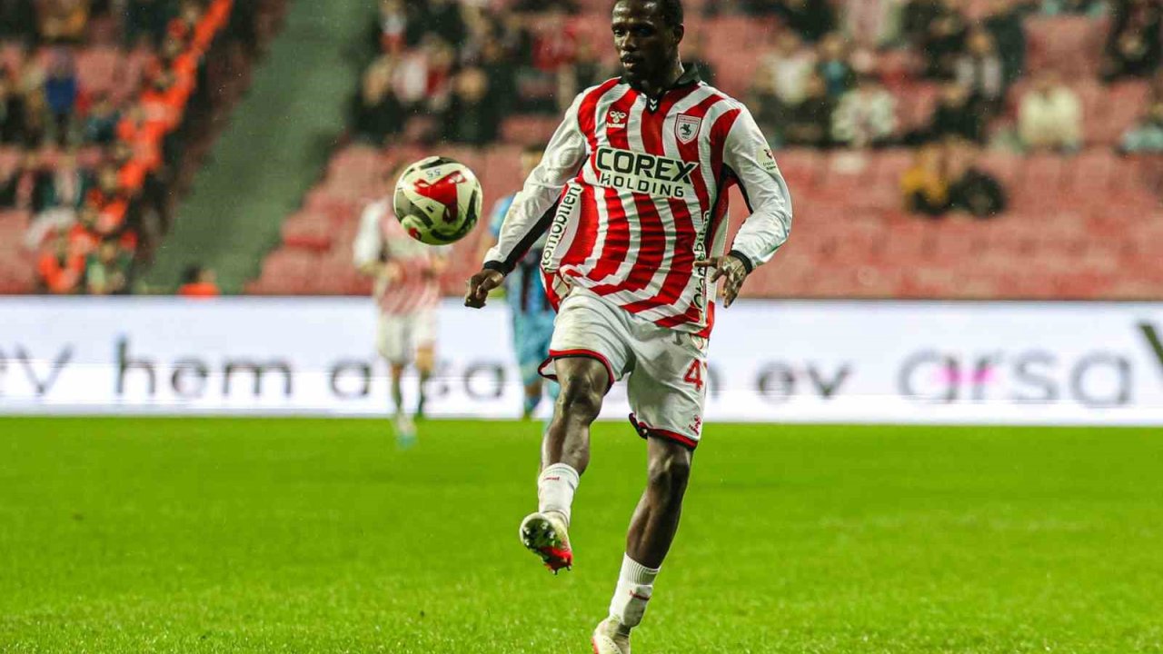 Yeni transfer Assoumou en az 8 hafta yok